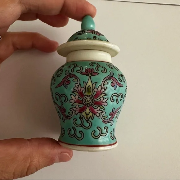 Miniature Blue Aqua Flower Jar with Lid - Picture 2 of 8